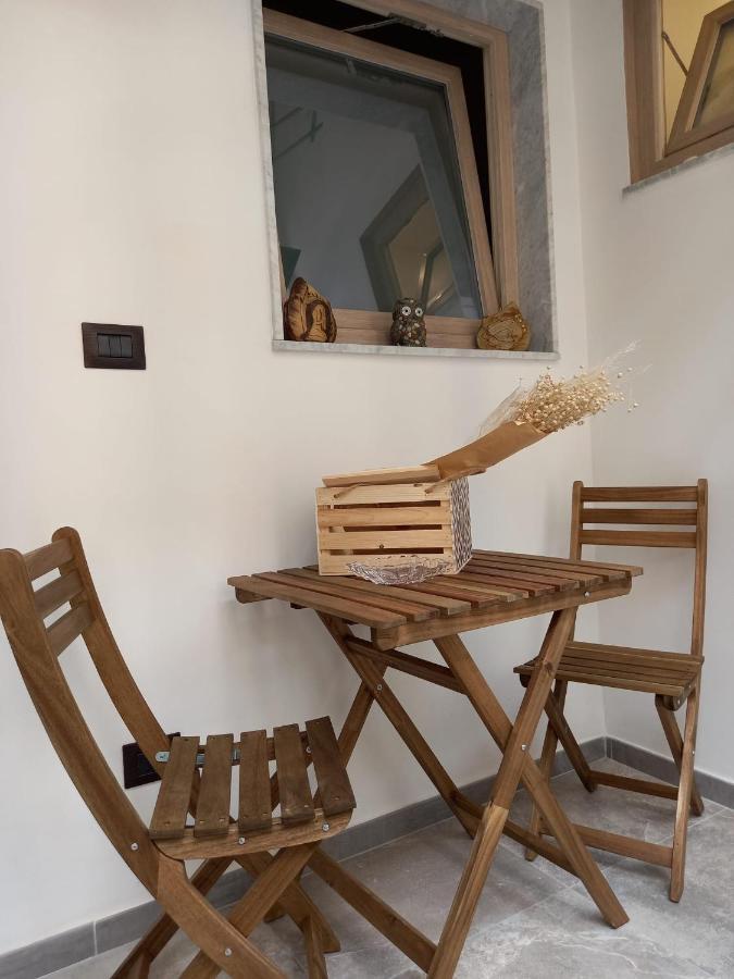 Maga Miro - Guest House Salerno Exteriör bild